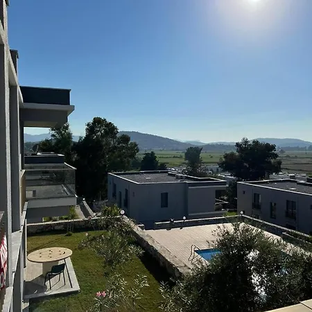 Scenic Flat With Shared Pool In Διαμέρισμα Milas