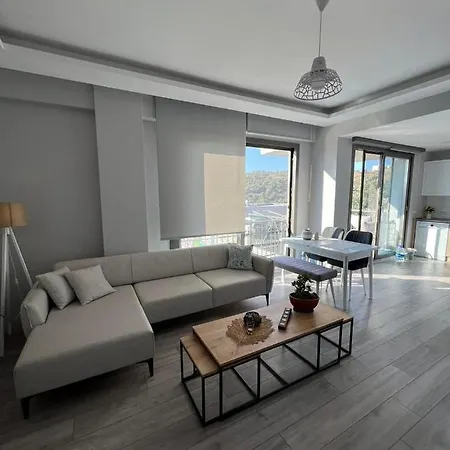 Daire Scenic Flat With Shared Pool In Milas